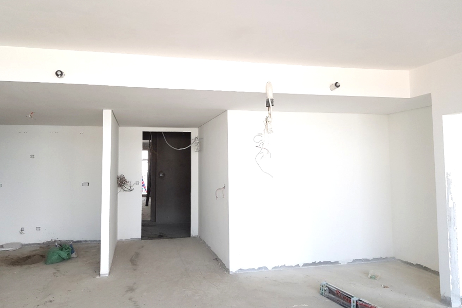 Internal painting work at level 14